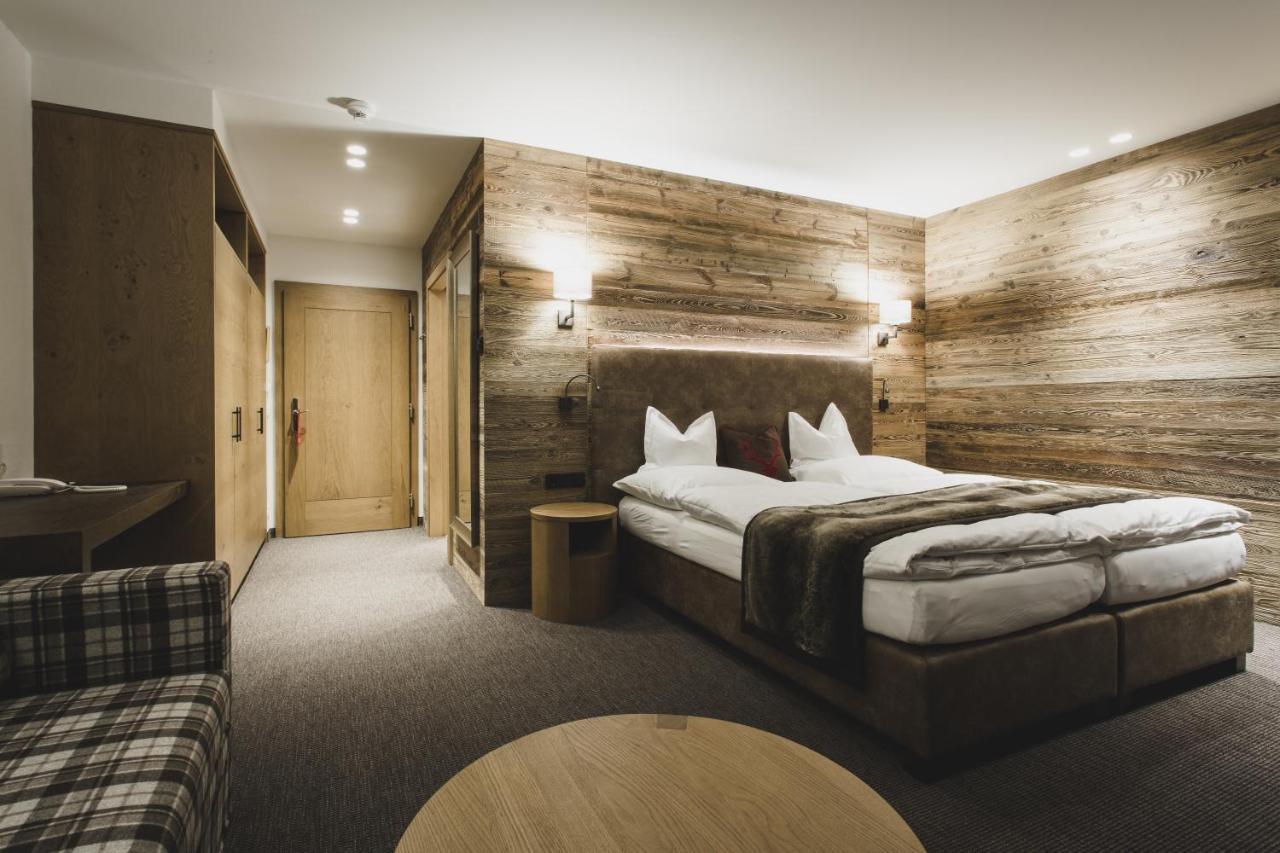 Schwarzer Adler - Sport & Hotel 4*