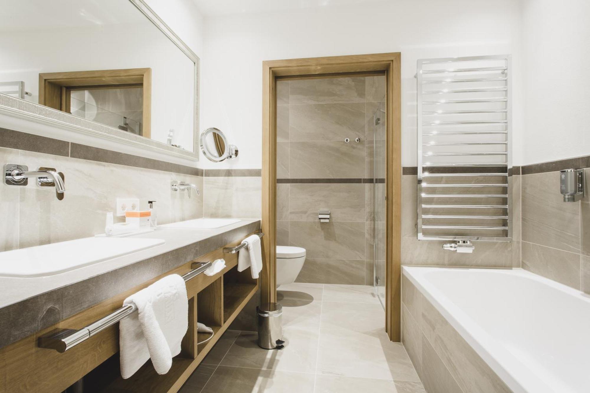 Schwarzer Adler - Sport & Hotel