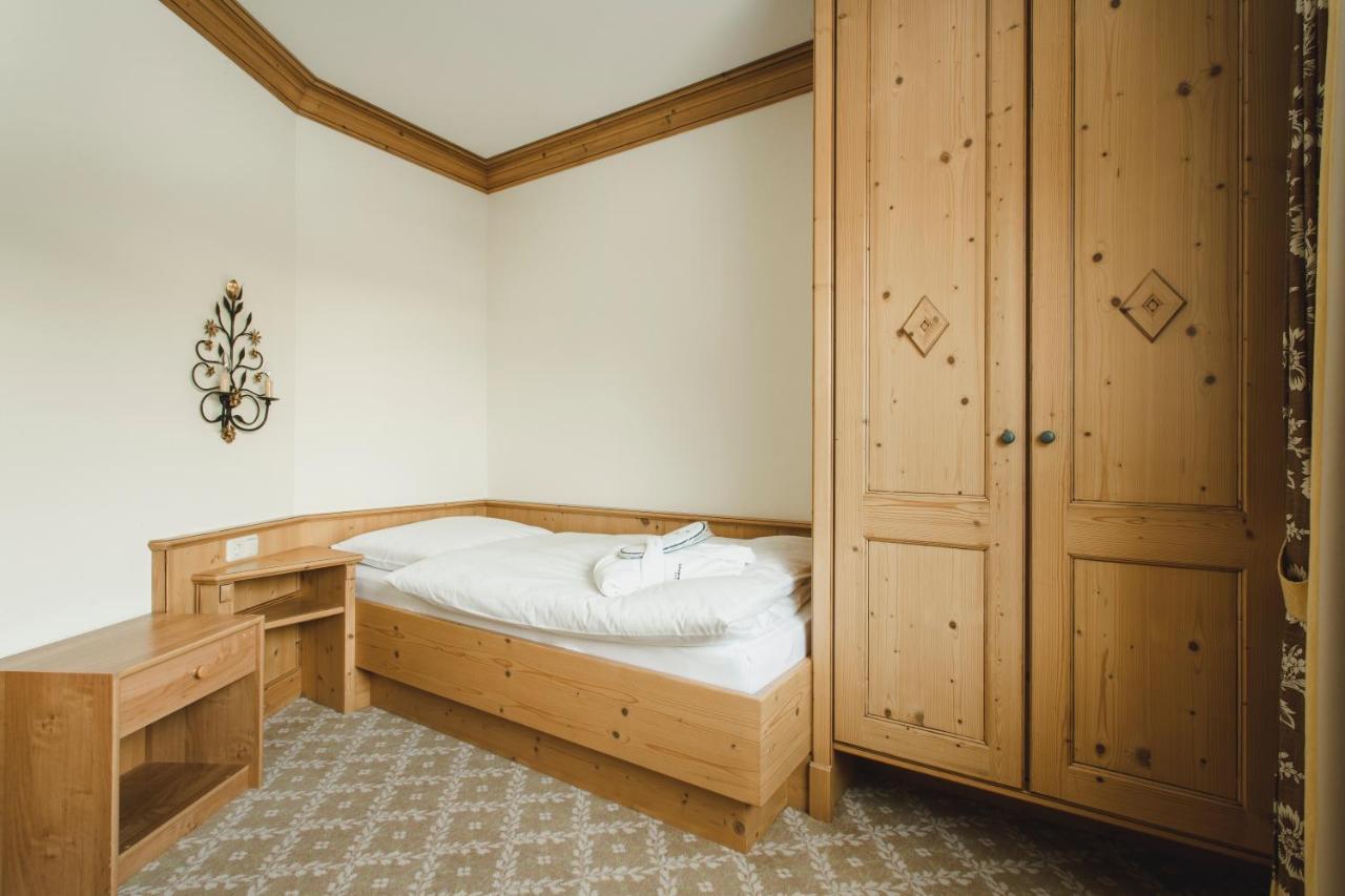 Schwarzer Adler - Sport & Hotel 4*